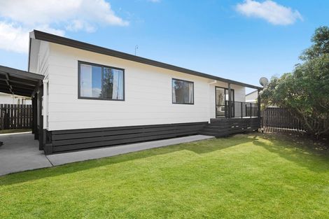 Photo of property in 12 Lloyd Drive, Nawton, Hamilton, 3200