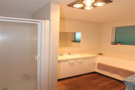 Photo of property in 2/109b Tedder Avenue, North New Brighton, Christchurch, 8083