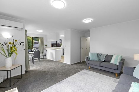 Photo of property in 2/59 Kowhai Avenue, Ebdentown, Upper Hutt, 5018