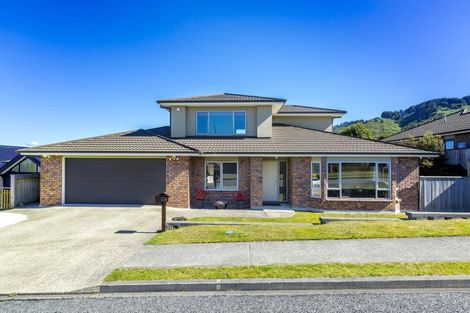 Photo of property in 118 Kirton Drive, Riverstone Terraces, Upper Hutt, 5018