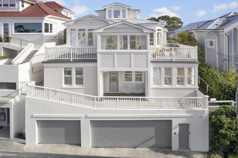 Photo of property in 18 Central Terrace, Kelburn, Wellington, 6012