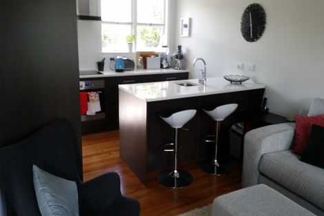 Photo of property in 2/83 Nile Road, Milford, Auckland, 0620