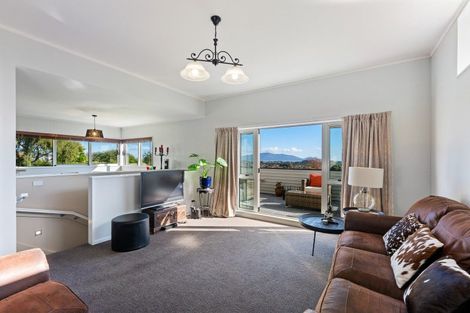 Photo of property in 103 Winara Avenue, Waikanae, 5036