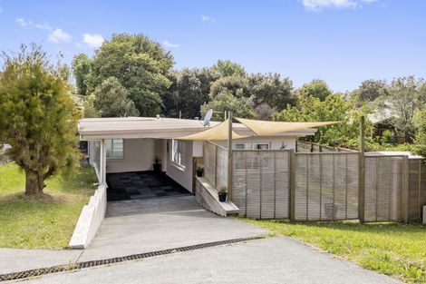 Photo of property in 2 Flavia Place, Lynfield, Auckland, 1042
