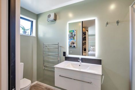 Photo of property in 36 Totara Drive, Duvauchelle, 7581