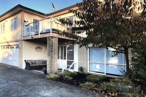 Photo of property in 39 Emlyn Place, Torbay, Auckland, 0630