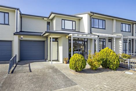 Photo of property in 11/2 Armoy Drive, East Tamaki, Auckland, 2016