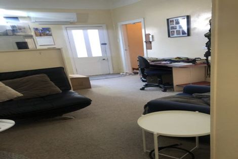 Photo of property in 236 Sutherland Road, Lyall Bay, Wellington, 6022