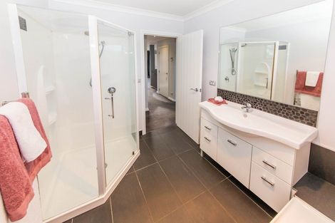 Photo of property in 5a Goddard Lane, Havelock North, 4130