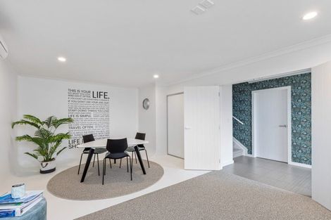 Photo of property in 56 Grovenor Drive, Orewa, 0931