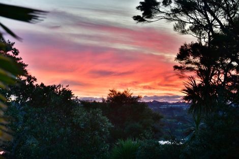 Photo of property in 326 Whangaparaoa Road, Stanmore Bay, Whangaparaoa, 0932