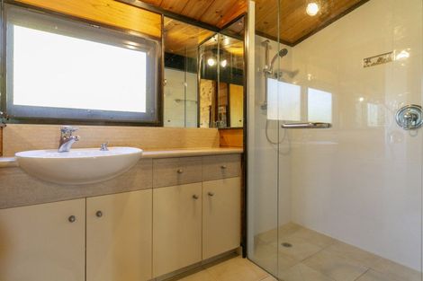 Photo of property in 63 Wharewaka Road, Wharewaka, Taupo, 3330