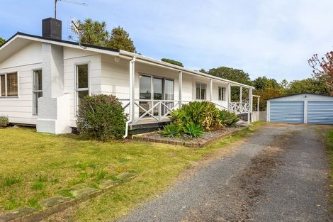 Photo of property in 11 Kanawa Street, Waikanae, 5036