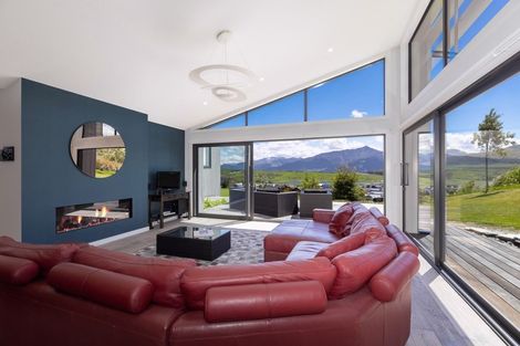 Photo of property in 52 Jacks Point Rise, Jacks Point, Queenstown, 9371