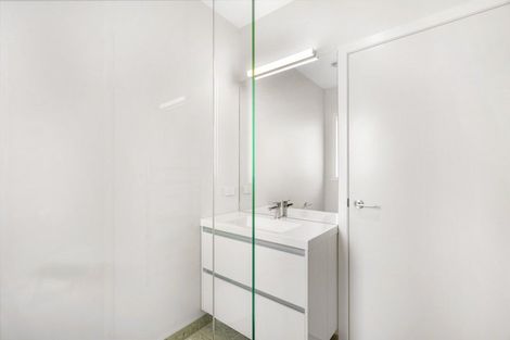 Photo of property in 102 Eriksen Road, Te Awa, Napier, 4110