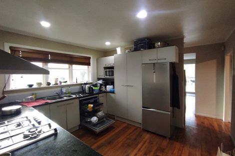Photo of property in 69 Dundale Avenue, Blockhouse Bay, Auckland, 0600