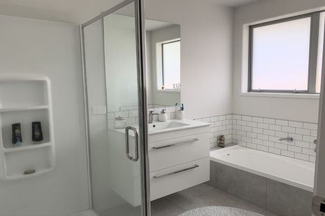 Photo of property in 553 Grenada Street, Papamoa Beach, Papamoa, 3118