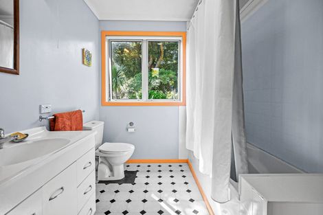 Photo of property in 16 Patui Avenue, Ngarimu Bay, Thames, 3575