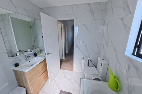 Photo of property in 11 Pihoihoi Place, Hobsonville, Auckland, 0616