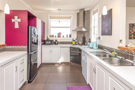 Photo of property in 72 Niblett Street, Whanganui, 4500