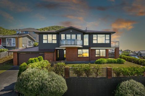 Photo of property in 2 Sirsi Terrace, Broadmeadows, Wellington, 6035