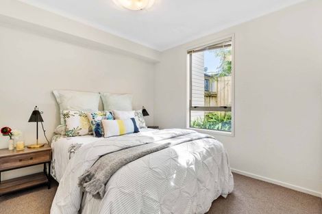 Photo of property in 16 Barnea Circle, Glen Eden, Auckland, 0602