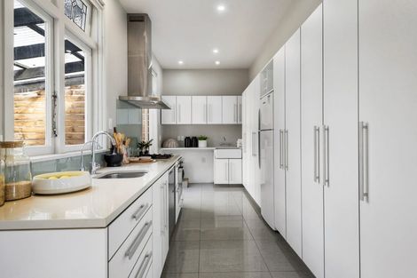 Photo of property in 72 Eversleigh Road, Belmont, Auckland, 0622