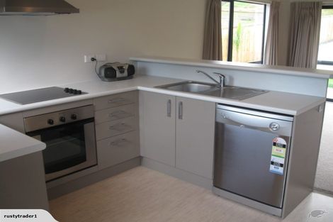 Photo of property in 21 Lantana Road, Green Bay, Auckland, 0604