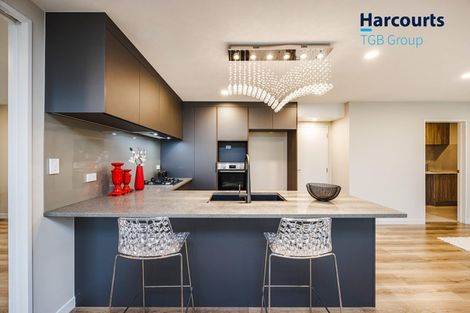 Photo of property in 18 Aeronautic Road, Takanini, 2112