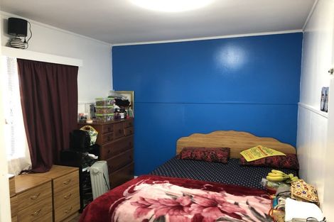 Photo of property in 8 Hatherley Place, Clendon Park, Auckland, 2103