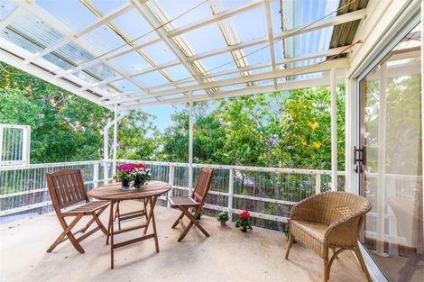 Photo of property in 21 Karaka Street, New Lynn, Auckland, 0600