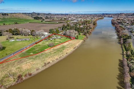 Photo of property in 39 Riverbank Road, Okoia, Whanganui, 4573