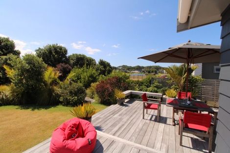 Photo of property in 139 Harbour Drive, Matarangi, Whitianga, 3592