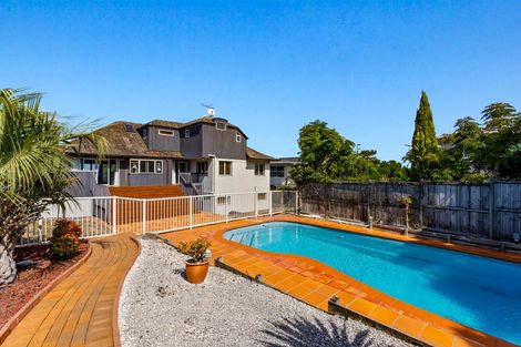 Photo of property in 11 Katui Street, Castor Bay, Auckland, 0620