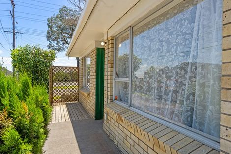 Photo of property in 1/4046 Great North Road, Glen Eden, Auckland, 0602