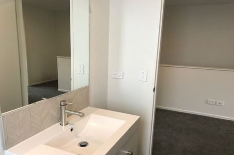 Photo of property in 16 Bee Lane, Whitby, Porirua, 5024