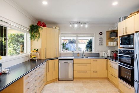 Photo of property in 11 Norfolk Drive, Cambridge, 3434