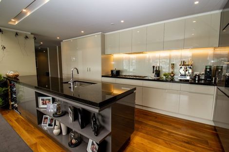 Photo of property in Clyde Quay Wharf, 3b/5 Clyde Quay Wharf, Te Aro, Wellington, 6011