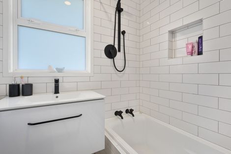 Photo of property in 20 Donovan Street, Te Puke, 3119