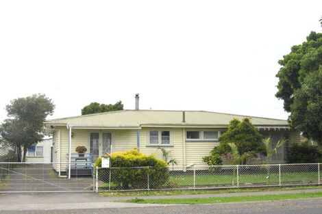 Photo of property in 10 Station Road, Takanini, 2112
