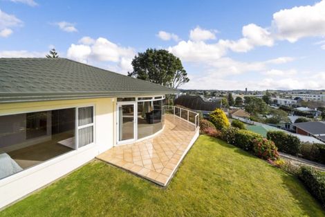 Photo of property in 16d Burns Street, Westown, New Plymouth, 4310