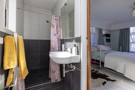 Photo of property in 5 Golf Road, Paraparaumu Beach, Paraparaumu, 5032