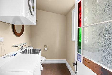 Photo of property in 4 Terrace Lane, Hospital Hill, Napier, 4110