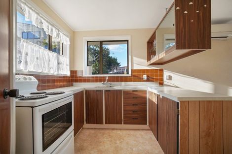 Photo of property in 2/13 Northall Road, New Lynn, Auckland, 0600