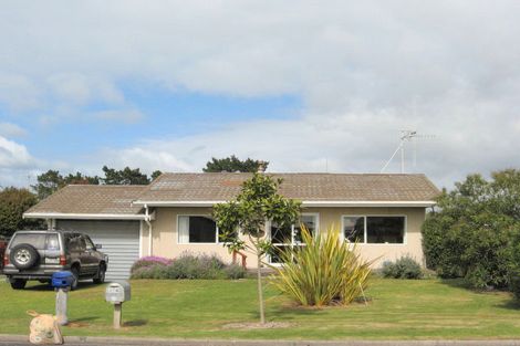 Photo of property in 2/264 Range Road, Papamoa Beach, Papamoa, 3118