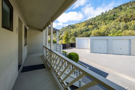 Photo of property in 6 Rutland Street, Picton, 7220