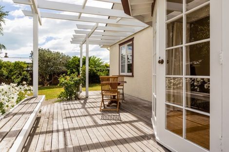 Photo of property in 104 Mayfair Avenue, Mayfair, Hastings, 4122