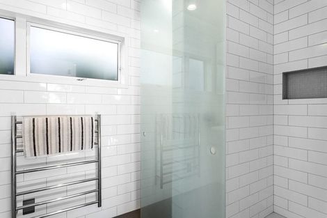 Photo of property in 65 Cannon Hill Crescent, Mount Pleasant, Christchurch, 8081