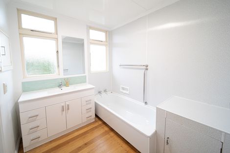 Photo of property in 10 Kelso Street, Roxburgh, 9500