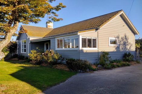 Photo of property in 71 Mckenzie Street, Geraldine, 7930